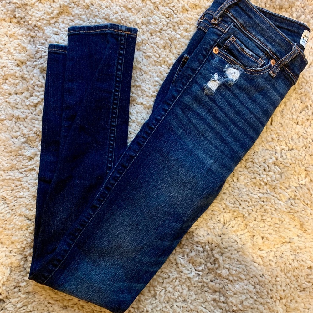 Distressed high waisted skinny jeans